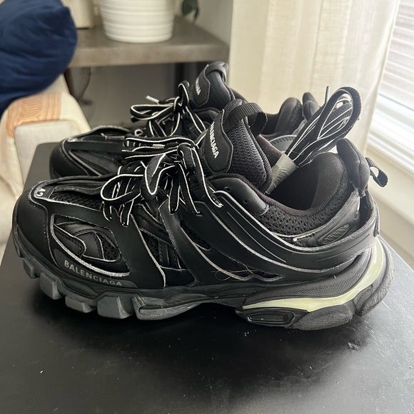 Balenciaga Black Sneakers - Picture 2 of 8